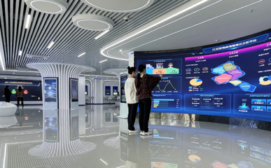 智慧辦稅新體驗 探訪武漢智慧辦稅服務(wù)廳的“黑科技”與服務(wù)革新